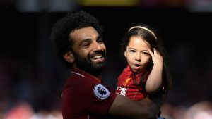 محمد صلاح يكشف عن موهبة أخرى لمكة…