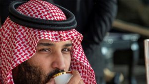 سيناتور أمريكي يصف رد فعل محمد بن سلمان حين سئل عن خاشقجي!